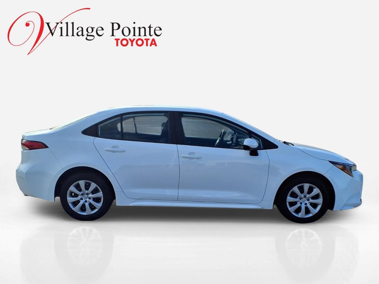 Used 2023 Toyota Corolla LE FWD image 6