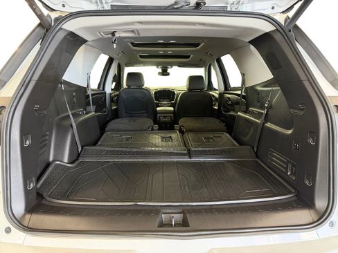 Used 2020 Chevrolet Traverse High Country w/ LPO, Floor Liner Package AWD/4WD image 31