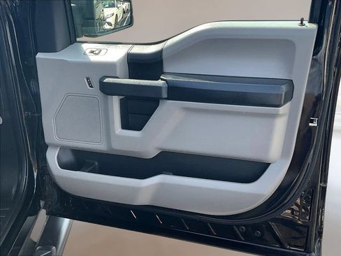 Used 2017 Ford F150 XL w/ Equipment Group 101A Mid AWD/4WD image 28