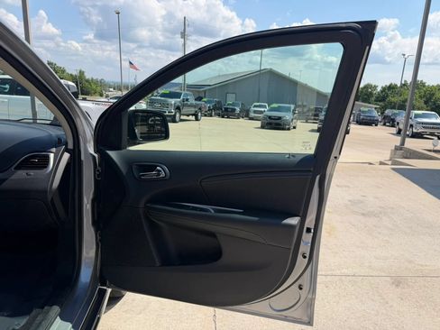 Used 2017 Dodge Journey Crossroad FWD image 48