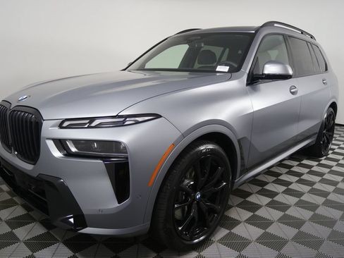 New 2027 BMW X7 xDrive40i w/ M Sport Package AWD/4WD image 6