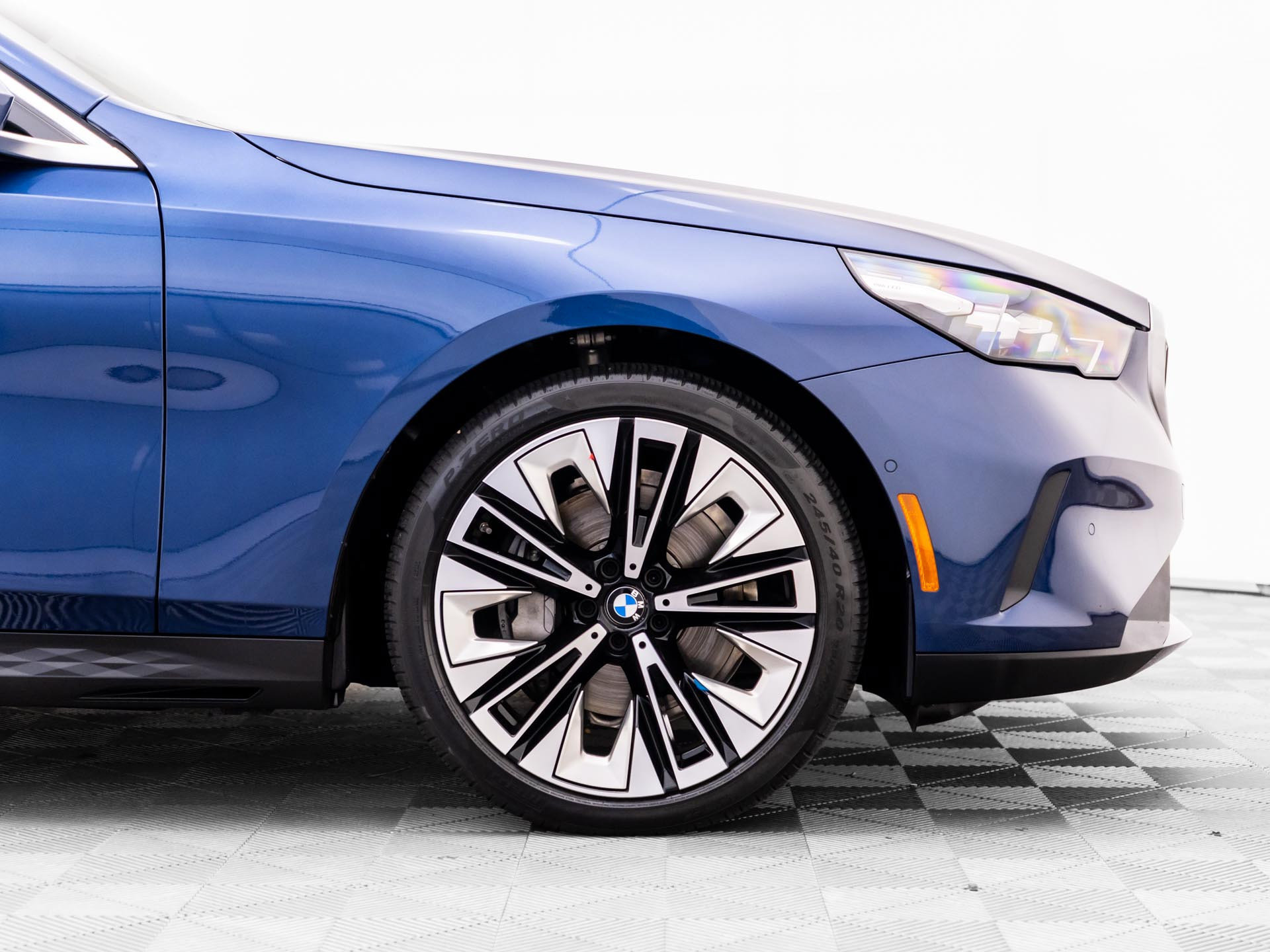 Certified 2026 BMW 540i xDrive AWD/4WD image 34
