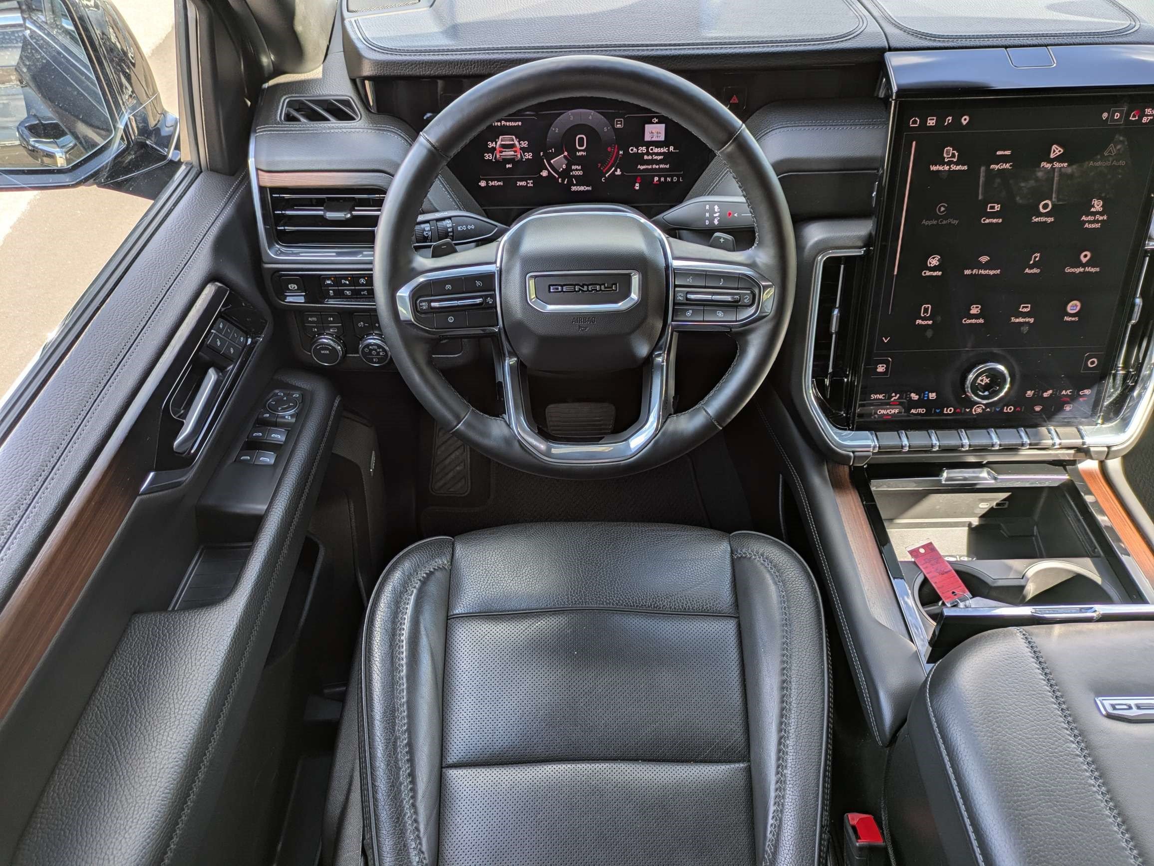 Used 2025 GMC Yukon XL Denali AWD/4WD image 16