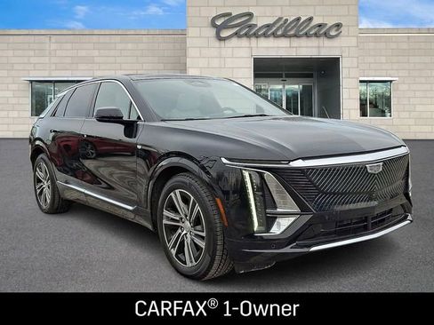 Certified 2024 Cadillac Lyriq Luxury image 2
