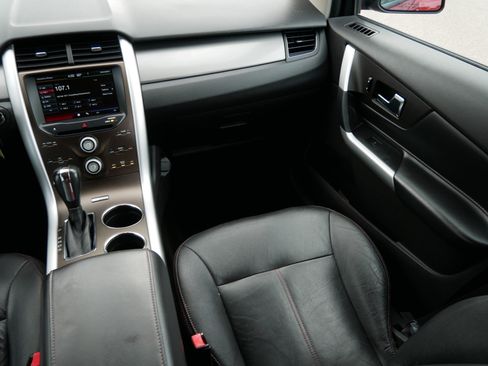 Used 2013 Ford Edge SEL FWD image 11