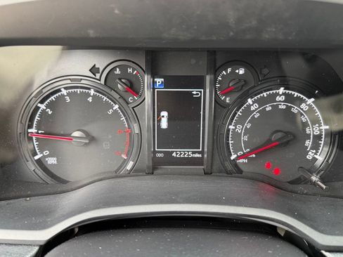 Used 2023 Toyota 4Runner SR5 Premium w/ Moonroof Package AWD/4WD image 20