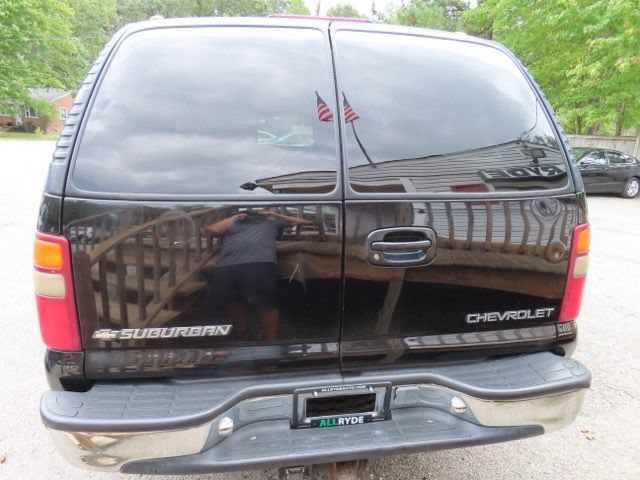 Used 2001 Chevrolet Suburban 2500 LT w/ LT Preferred Equipment Group AWD/4WD image 7