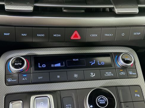 Used 2025 Hyundai Palisade SEL image 24