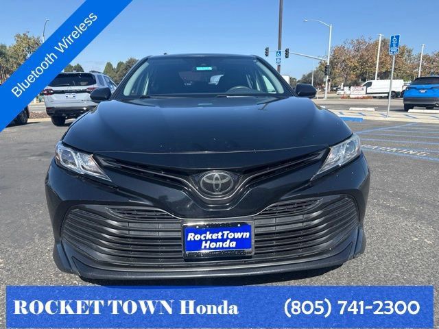 Used 2019 Toyota Camry LE FWD image 3