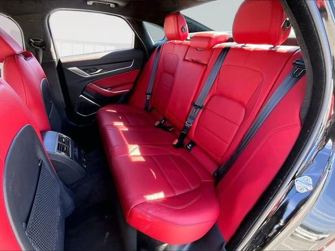 Used 2024 Jaguar XF R-Dynamic SE image 20