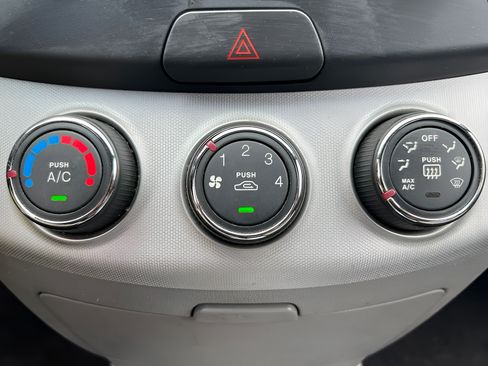 Used 2008 Hyundai Elantra GLS FWD image 22