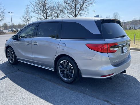 Certified 2024 Honda Odyssey Elite image 7