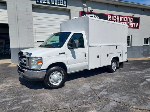 Used 2016 Ford E-350 and Econoline 350 Super Duty image 1