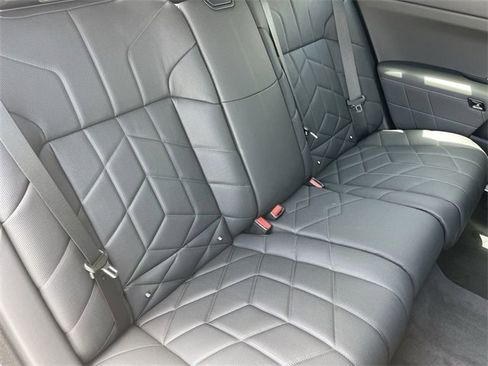 New 2025 BMW i7 xDrive60 image 13