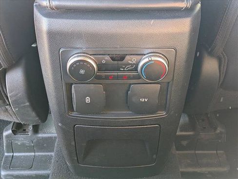 Used 2023 Ford Explorer Limited image 17