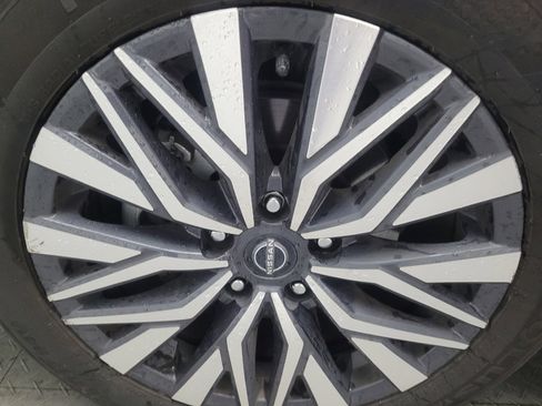 Used 2024 Nissan Altima 2.5 SV image 31