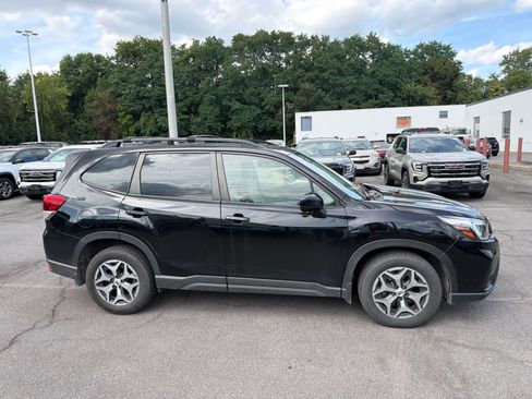 Used 2020 Subaru Forester Premium AWD/4WD image 22
