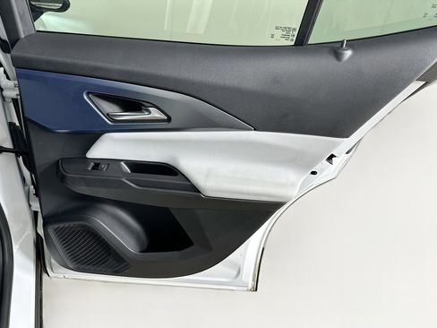 Used 2025 Chevrolet Equinox EV LT image 30