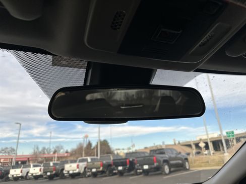 Used 2023 Toyota Camry SE image 27