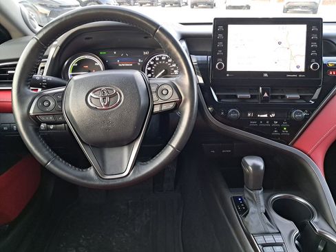 Used 2021 Toyota Camry XSE image 17