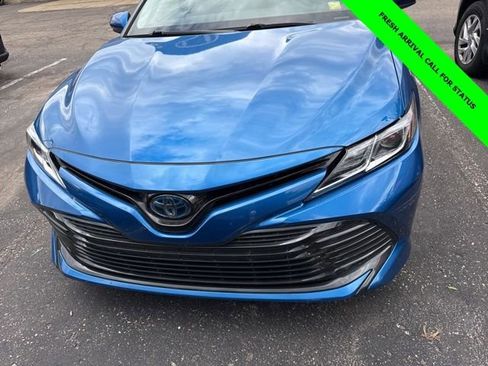 Used 2020 Toyota Camry LE FWD image 2