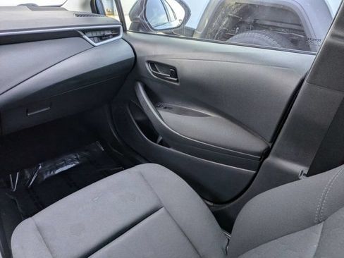Used 2025 Toyota Corolla LE FWD image 16