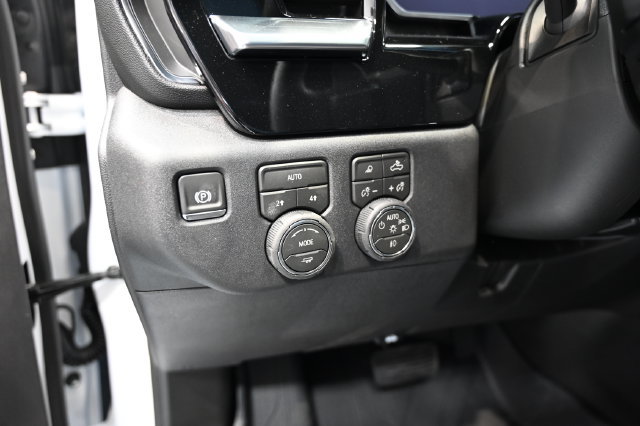 New 2026 Chevrolet Silverado 1500 RST w/ Redline Edition AWD/4WD image 27
