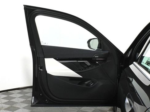 Used 2025 BMW 530i xDrive image 22