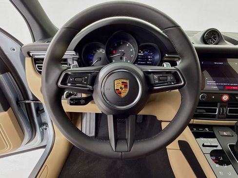 New 2026 Porsche Macan image 15