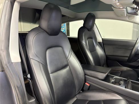 Used 2018 Tesla Model 3 Mid Range image 12