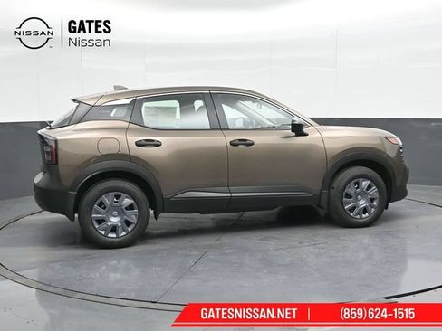 Certified 2025 Nissan Kicks S AWD/4WD image 3