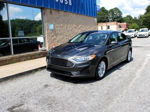 Used 2019 Ford Fusion SE image 3