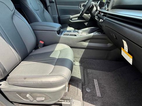 New 2026 Kia Sorento EX FWD image 3