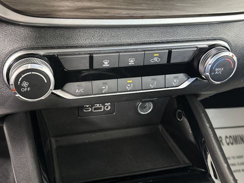 Used 2024 Nissan Altima 2.5 SV image 22