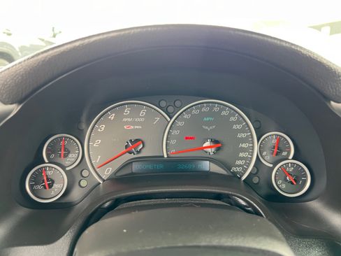 Used 2007 Chevrolet Corvette Z06 w/ Preferred Equipment Group image 19