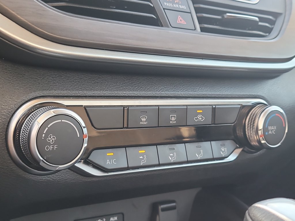 Used 2025 Nissan Altima 2.5 SV FWD image 25