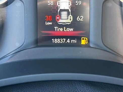 Used 2024 RAM 2500 Big Horn w/ Bed Utility Group image 22