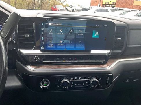 Used 2022 Chevrolet Silverado 1500 LT w/ Z71 Off-Road Package image 17