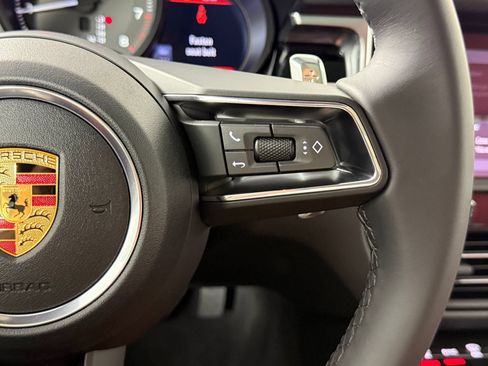 Certified 2026 Porsche Macan AWD/4WD image 29