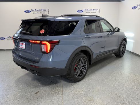 Used 2025 Ford Explorer ST-Line w/ Premium Package AWD/4WD image 36