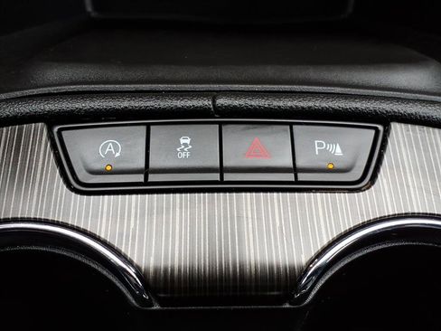 Used 2021 GMC Acadia SLT w/ Elevation Edition image 19