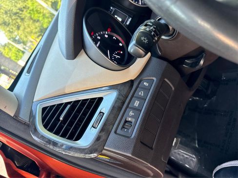 Used 2017 Hyundai Santa Fe Sport image 18