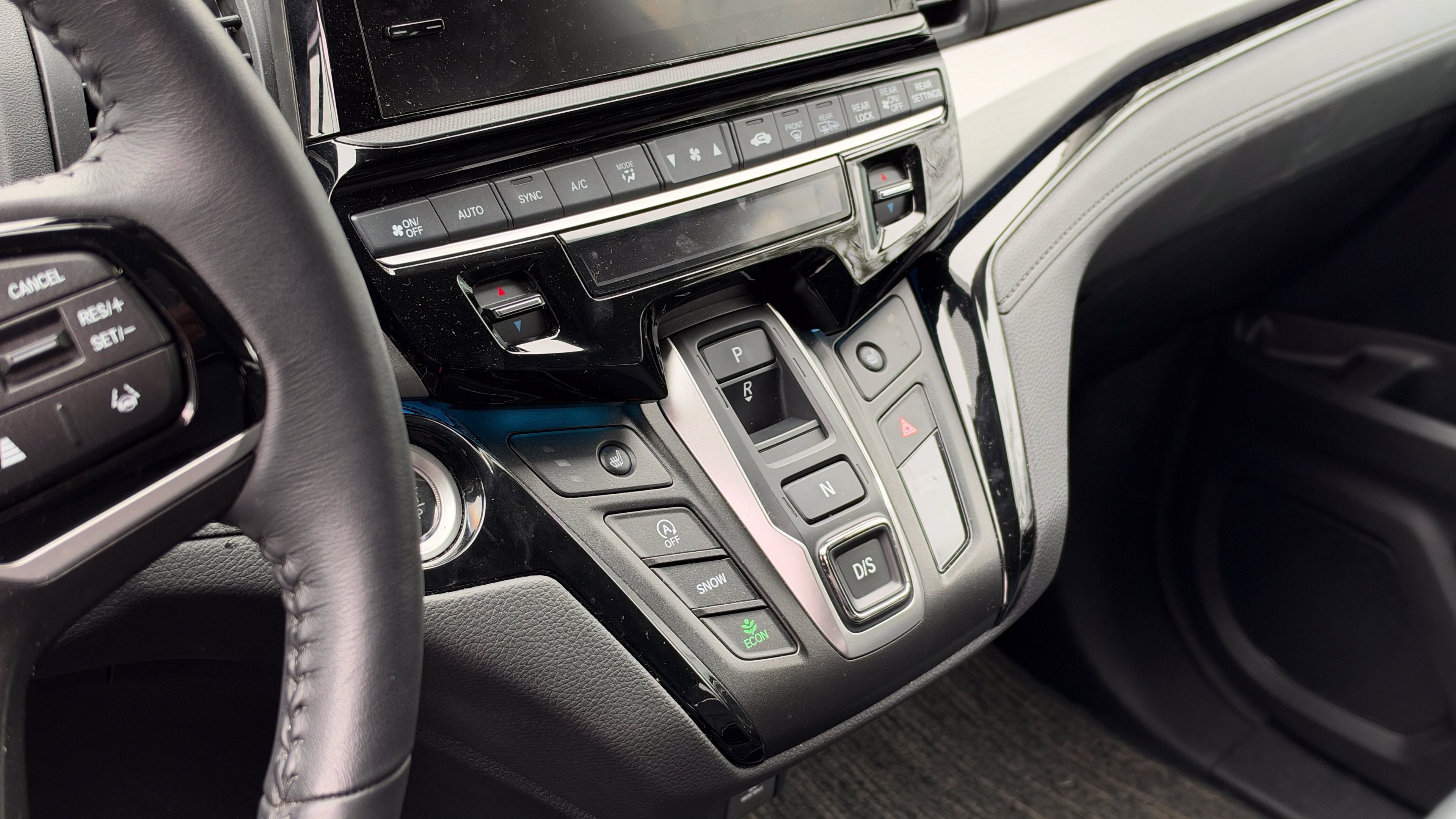 Used 2026 Honda Odyssey Touring image 5