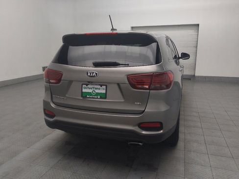 Used 2019 Kia Sorento LX image 7