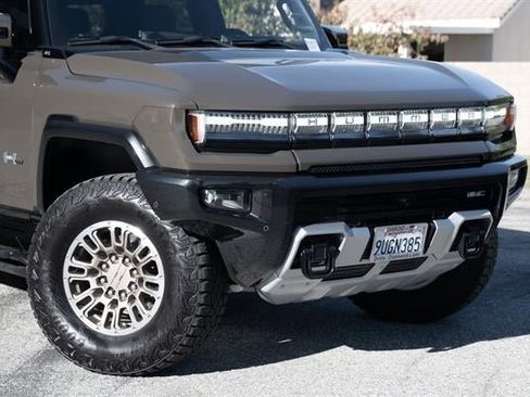 Used 2024 GMC Hummer EV 2X w/ Extreme Off-Road Package image 9