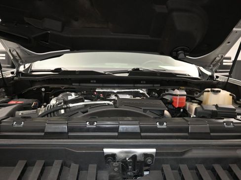 Used 2022 Chevrolet Silverado 2500 Custom w/ Custom Value Package image 28