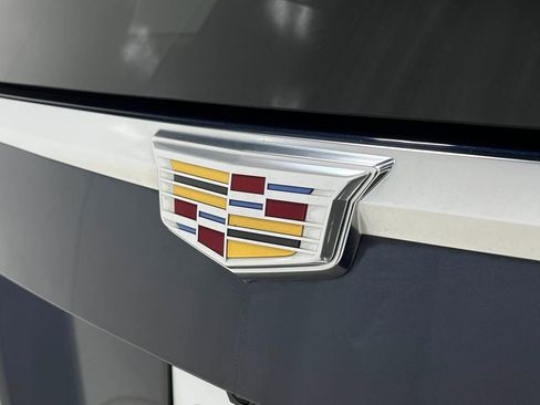 Used 2017 Cadillac Escalade ESV Platinum image 44