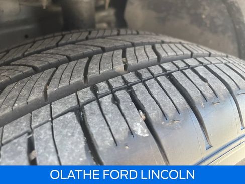 Certified 2019 Ford Escape SE FWD image 28