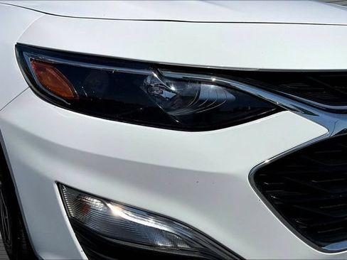 Used 2021 Chevrolet Malibu RS FWD image 30
