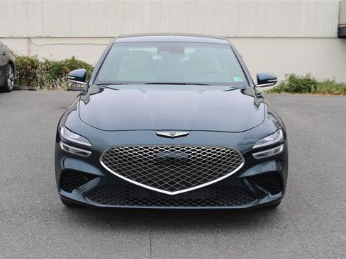 Used 2024 Genesis G70 2.5T image 3